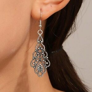 Vintage Boho Filigree Dangle Earrings | Silver-Tone Statement Jewelry